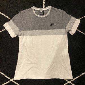 Nike Embroidered T-Shirt Grey/White Size - Small
